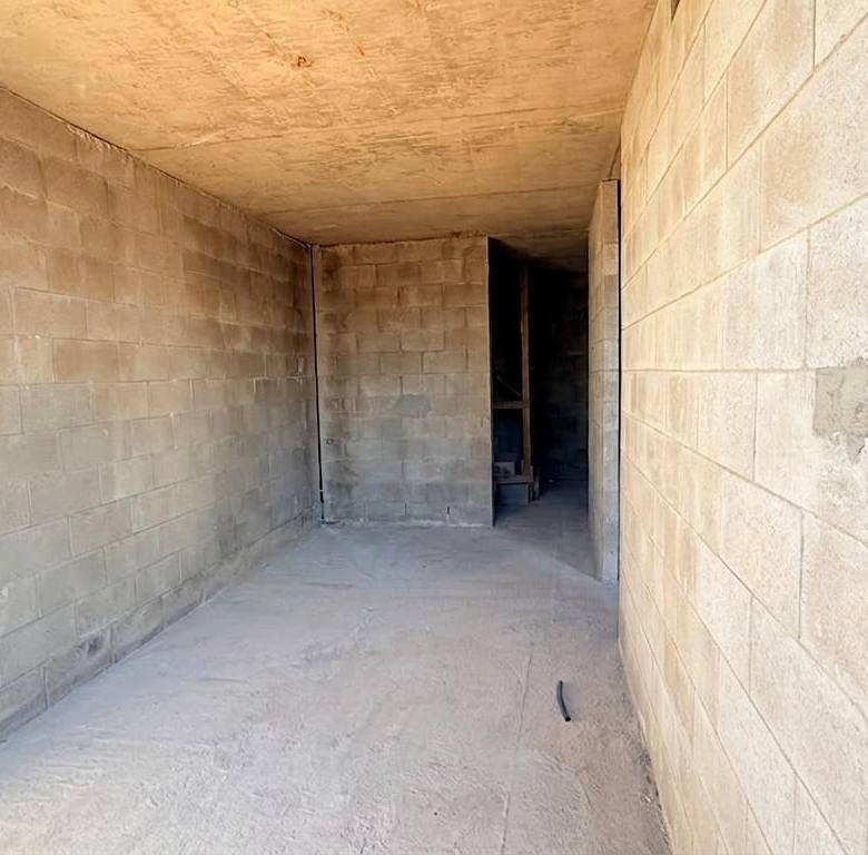 780