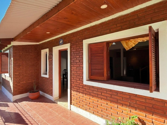Echeverria 3155 – Country 16