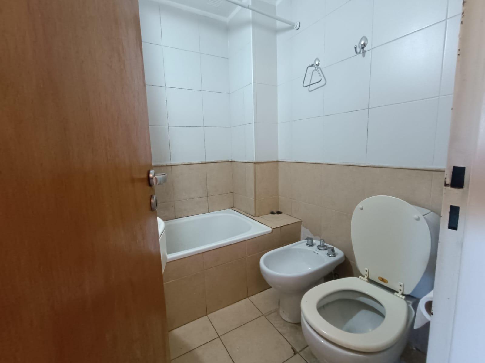 1 de mayo 2511 Piso 2 Departamento A