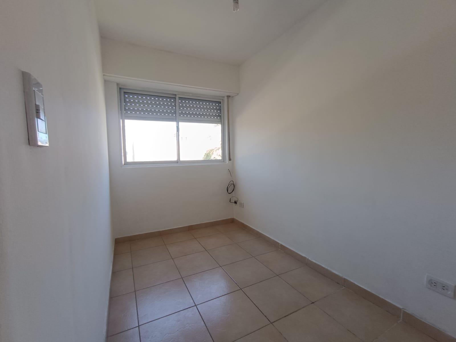 1 de mayo 2511 Piso 2 Departamento A
