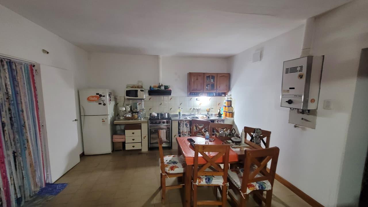 7807419_105626644264200051745038362170160685993812098011582044681160910171662836445983