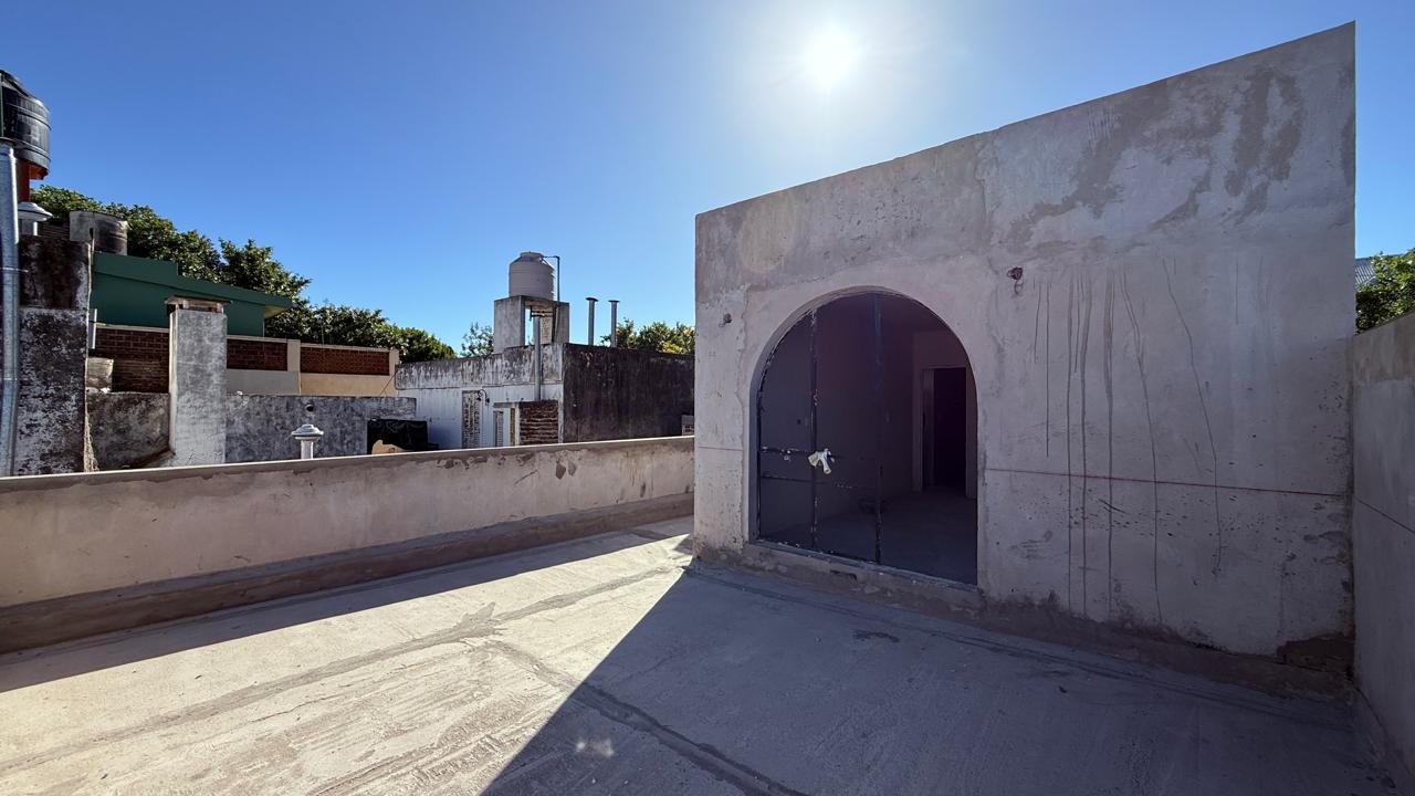 Mitre 2320 – Casa 4 Dormitorios Piscina Cochera