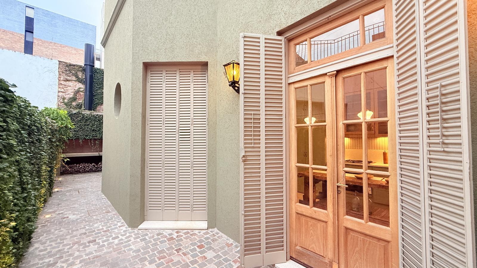 Ricchieri 487 – Casa Reciclada De Autor