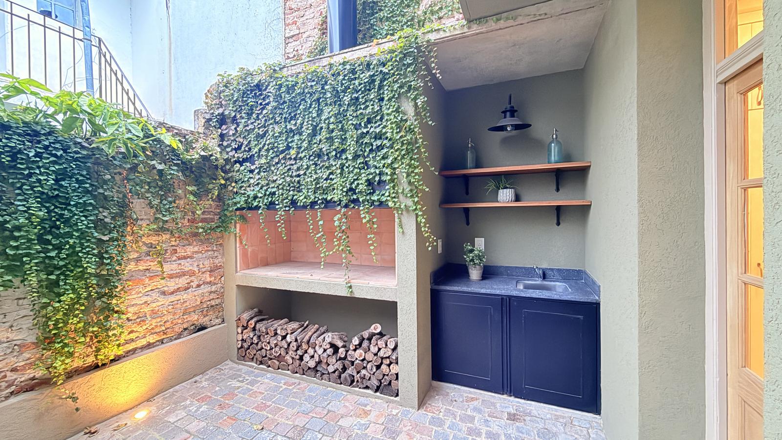 Ricchieri 487 – Casa Reciclada De Autor