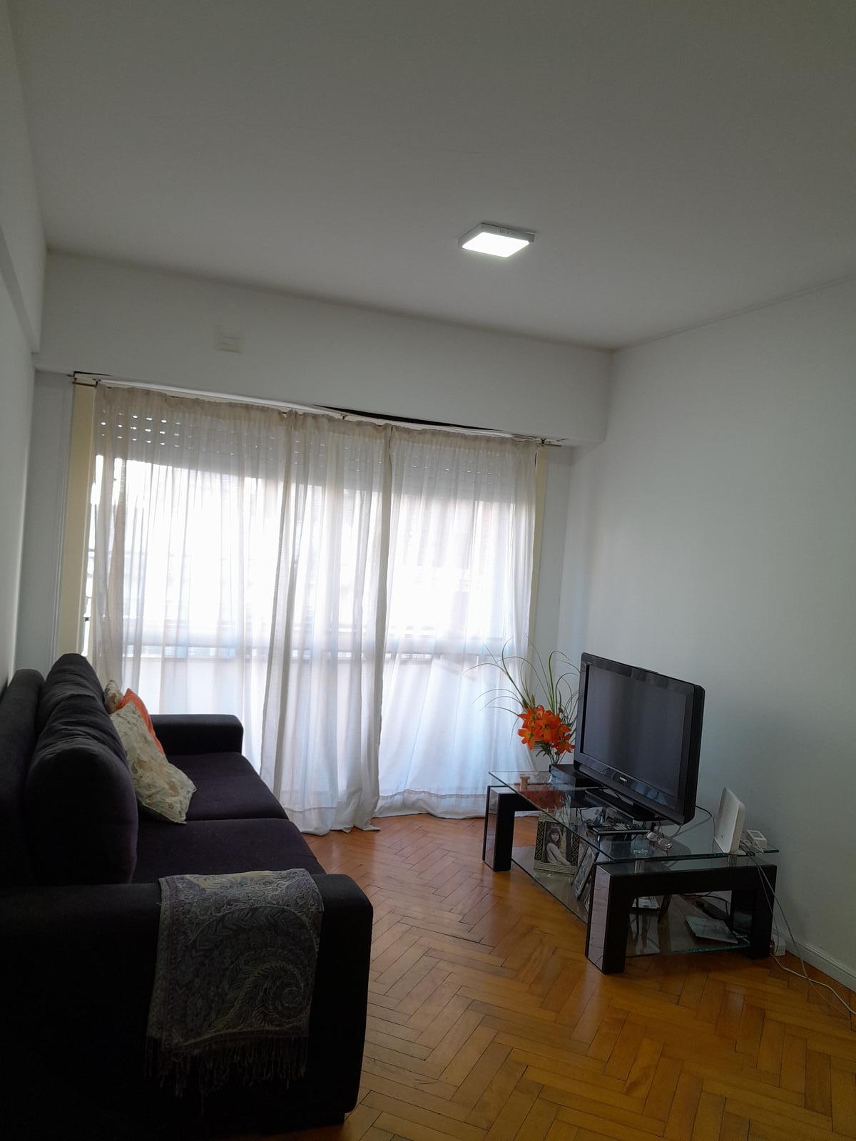 Buenos Aires 1479 Piso 4 Departamento A