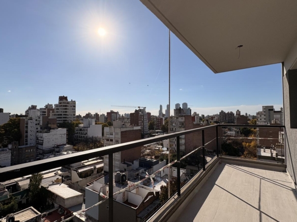 Alvear 543 – Piso 8 | 2 Dormitorios | Terraza exclusiva
