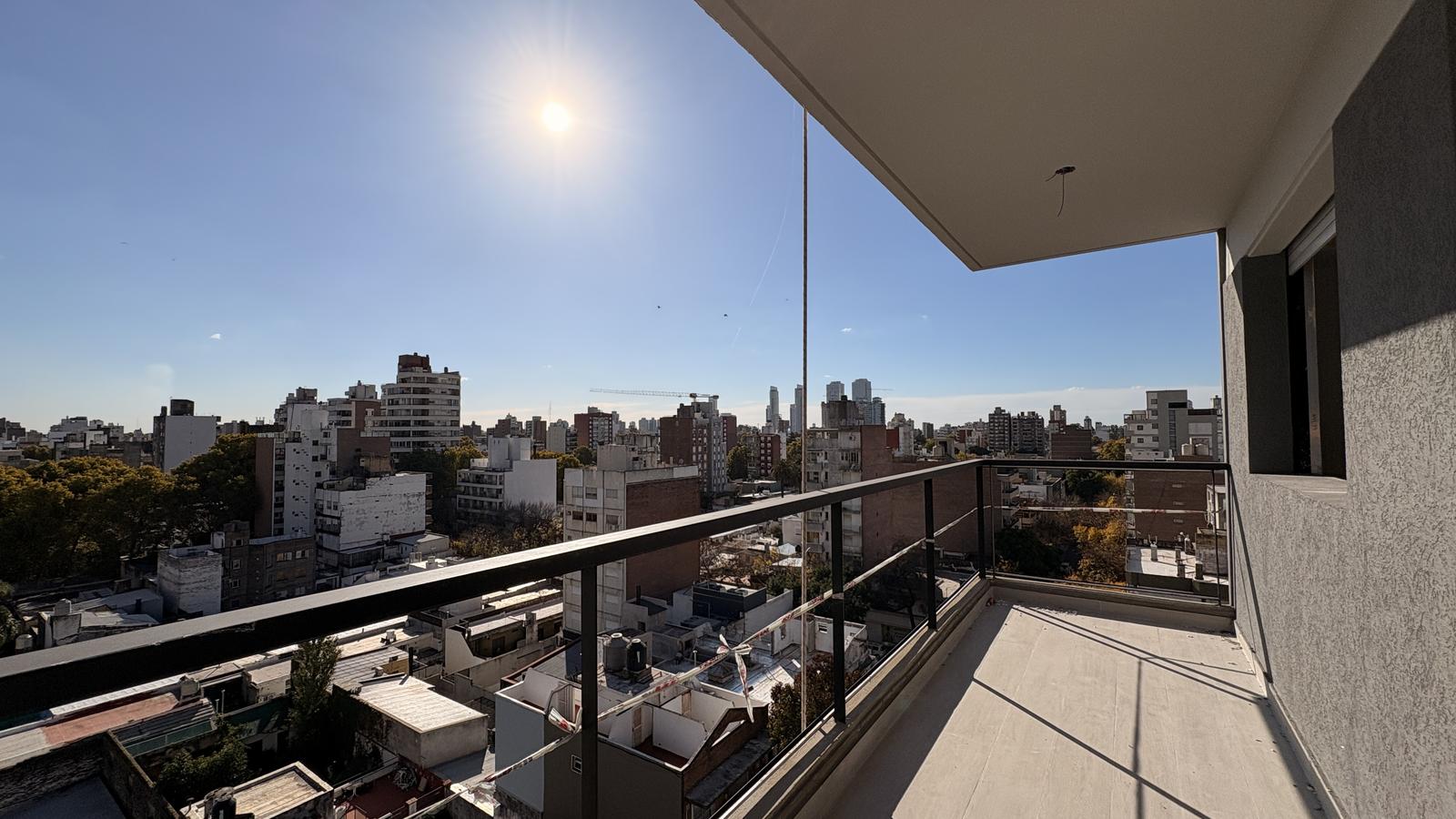 Alvear 543 – Piso 8 | 2 Dormitorios | Terraza exclusiva