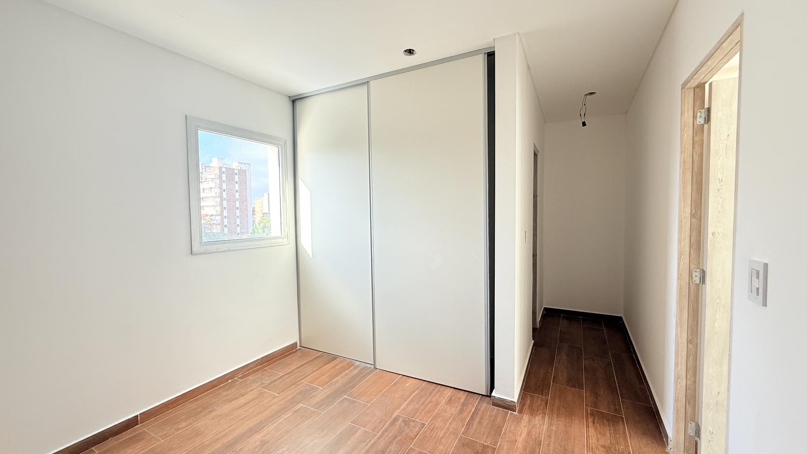 Avenida Pellegrini 3864 Piso 2 Unidad 2