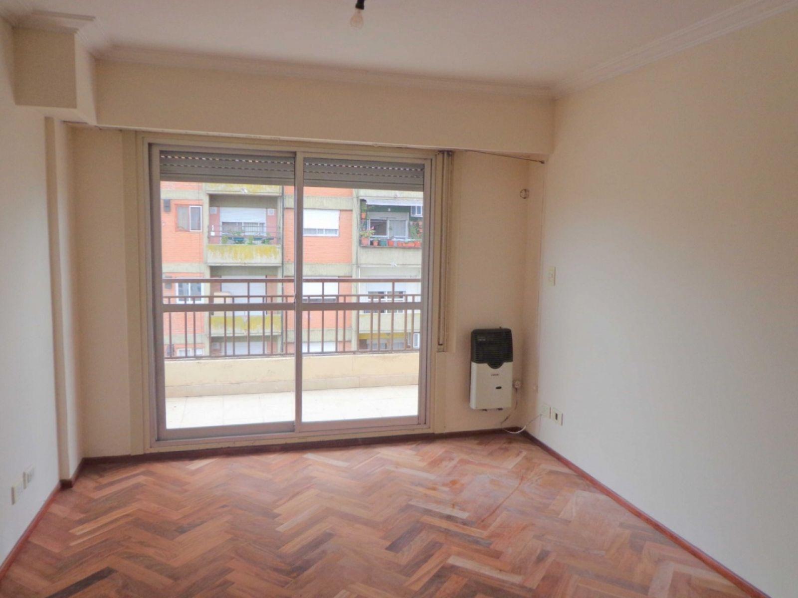 San Luis 931 Piso 10 Departamento B