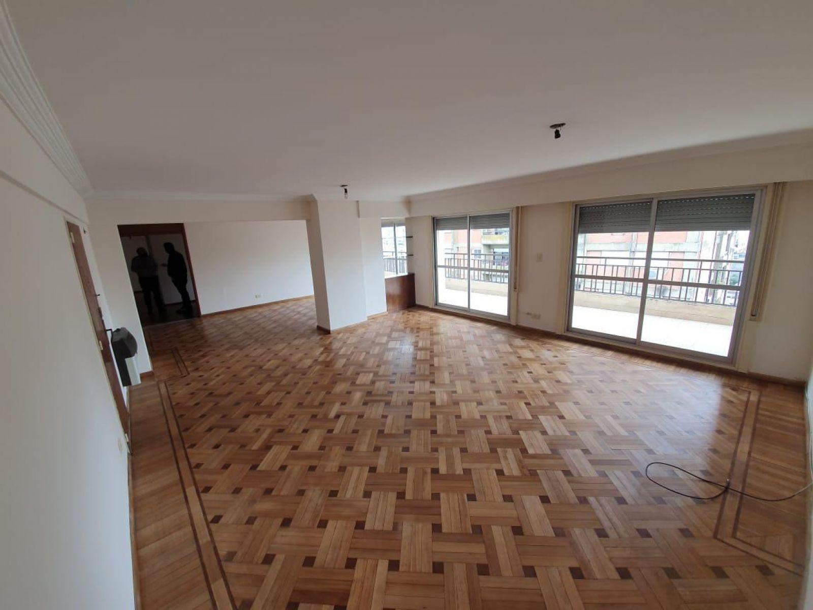 San Luis 931 Piso 10 Departamento B