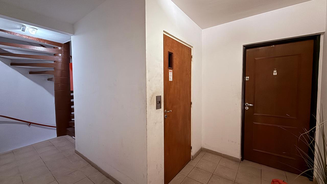 Francia 957 Piso 3 Departamento A