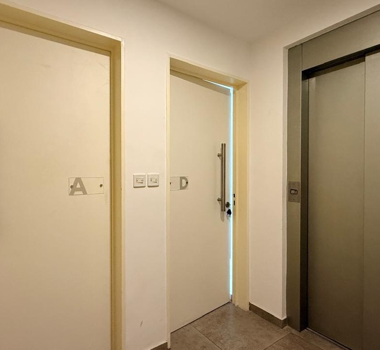 780