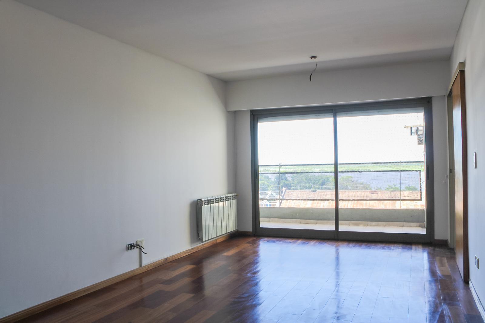 San Martin 370 Piso 4 Departamento 4