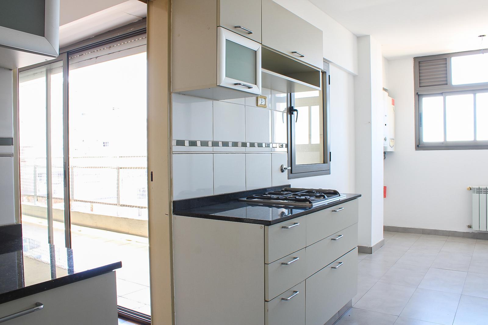 San Martin 370 Piso 4 Departamento 4