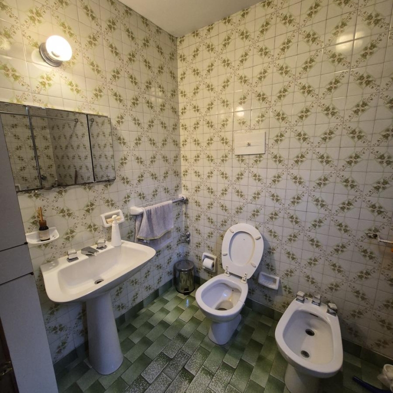 780
