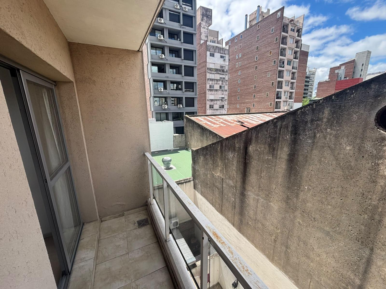 Suipacha 1139 Piso 3 Departamento D