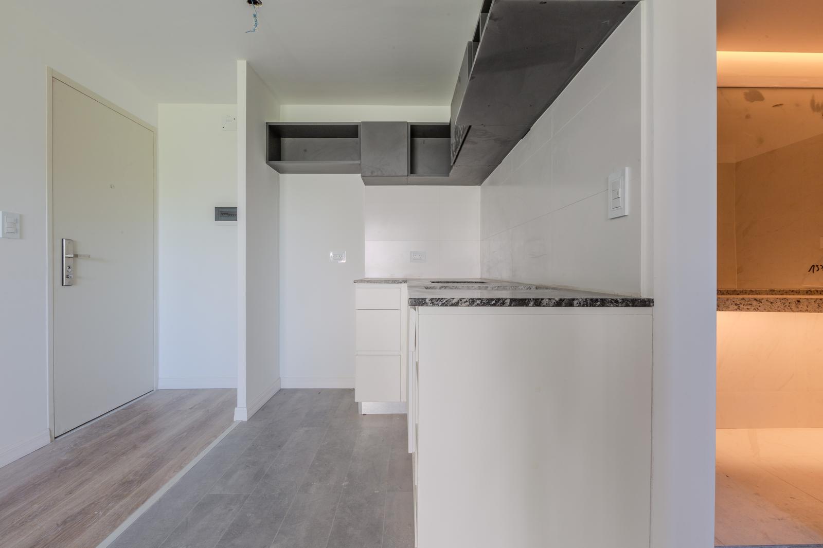 Alem 1597 Piso 8 – 2 Dormitorios Suite Balcon Aterrazado