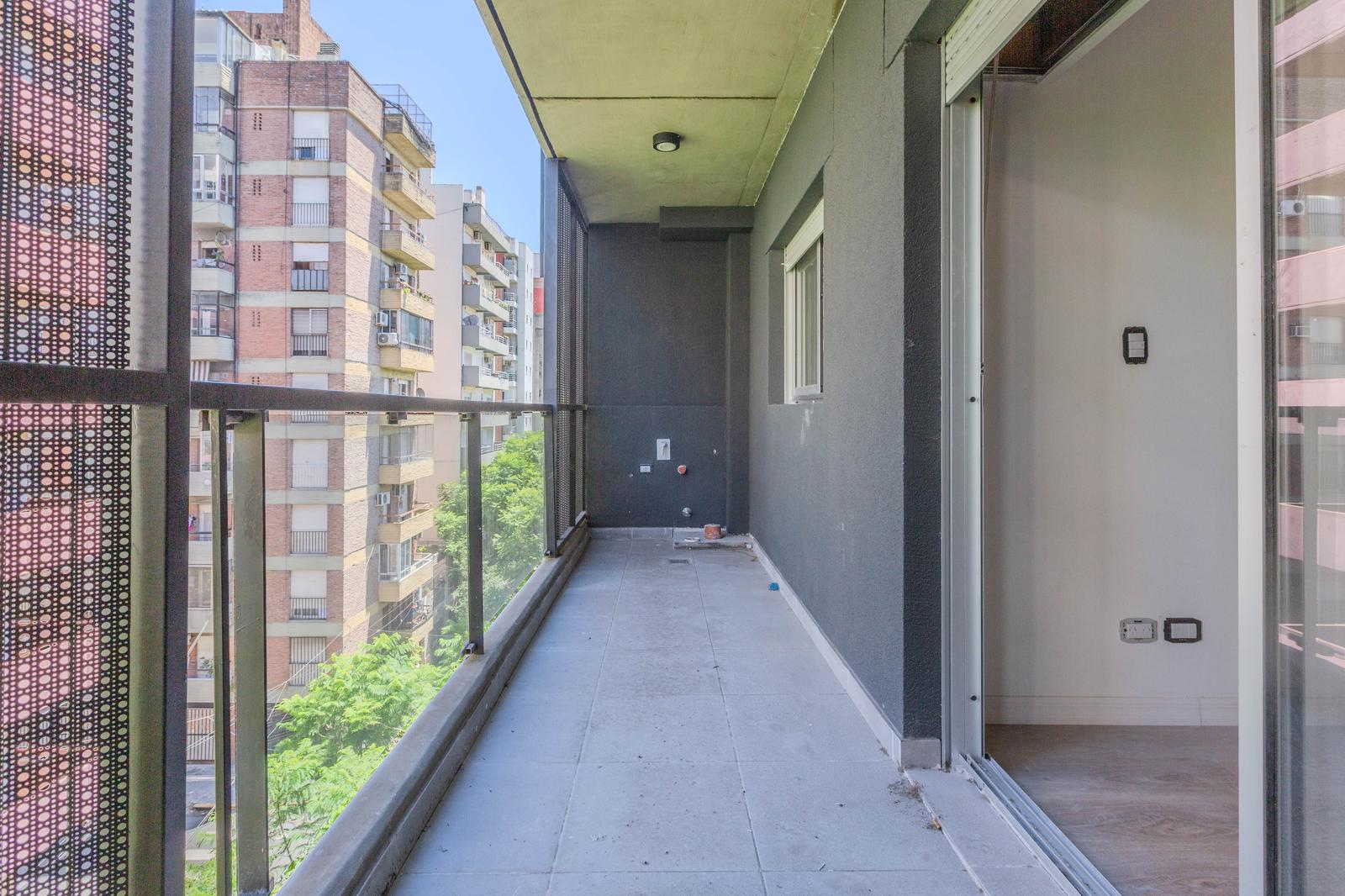 Alem 1597 Piso 8 – 2 Dormitorios Suite Balcon Aterrazado
