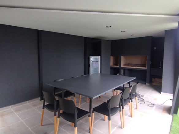 Alem 1597 Piso 8 – 2 Dormitorios Suite Balcon Aterrazado
