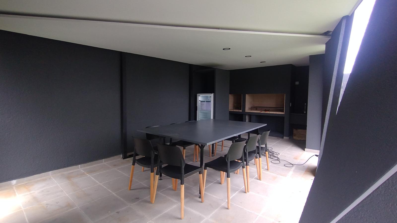 Alem 1597 Piso 8 – 2 Dormitorios Suite Balcon Aterrazado